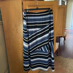 Kim Rogers Black, White and Blue Skirt Size 1X